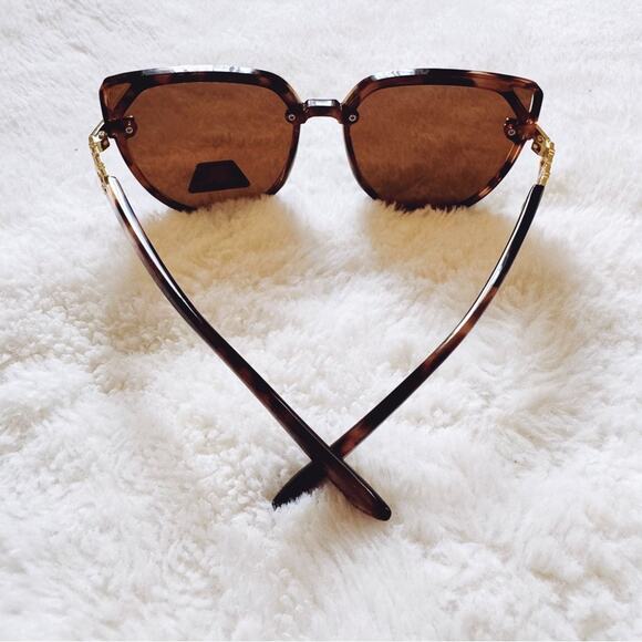 Genevieve Tortoise Brown Rimless Polarized Sunglasses - Picture 10 of 10